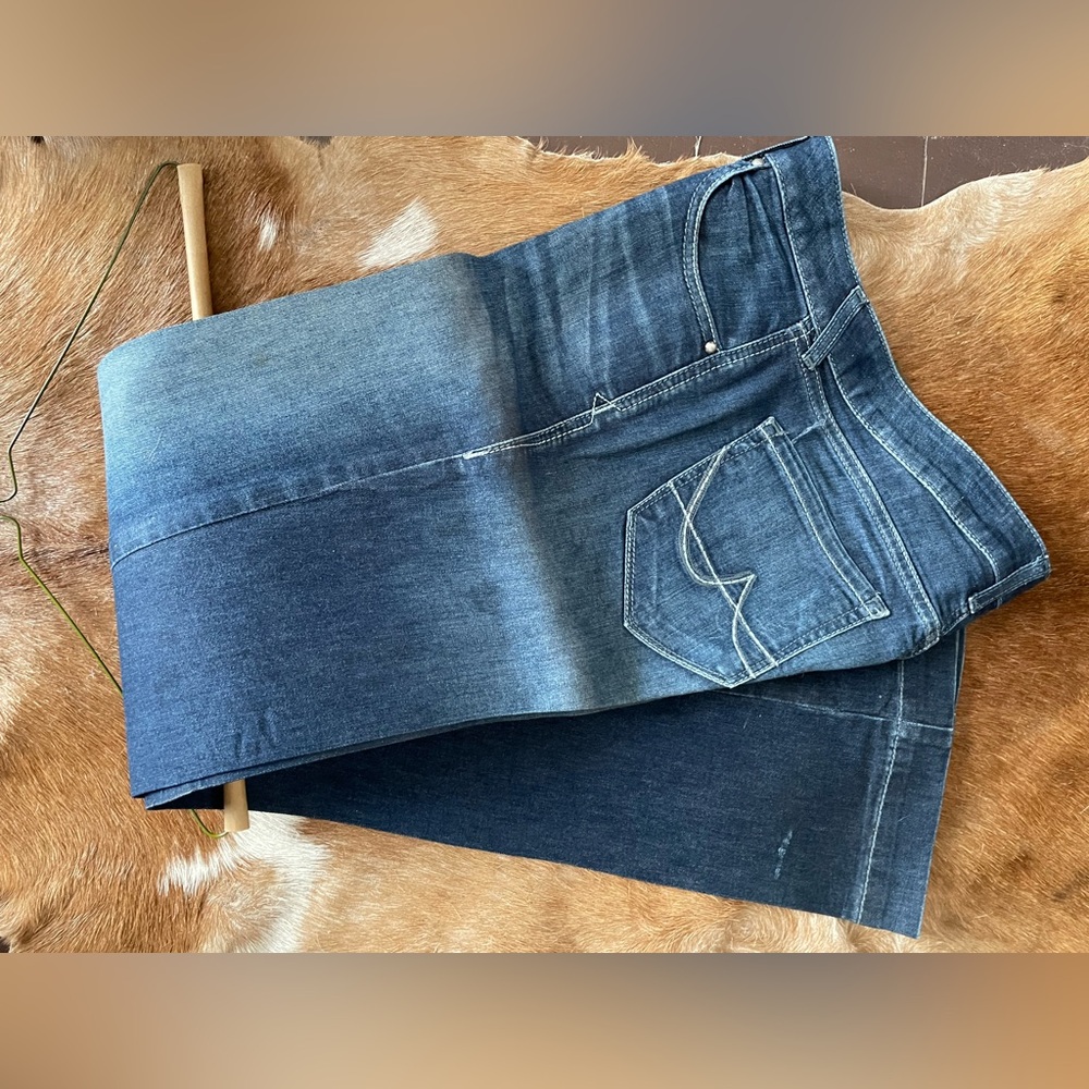 Ariat Trousers- like new and heavy startched!